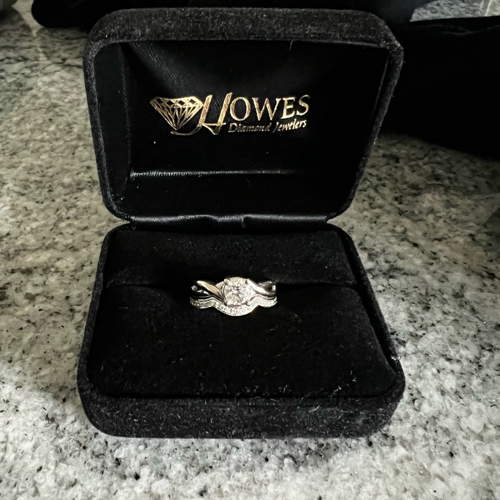 Size 5 | 14kt White Gold Wedding Ring and Band | .56ct Round Center Diamond